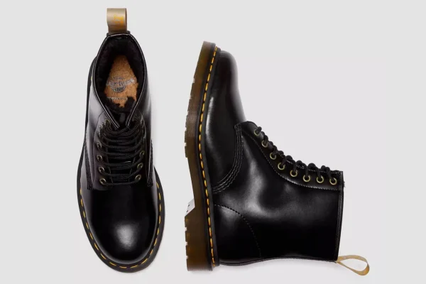 Boots-Dr. Martens Flat Boots Vegan 1460